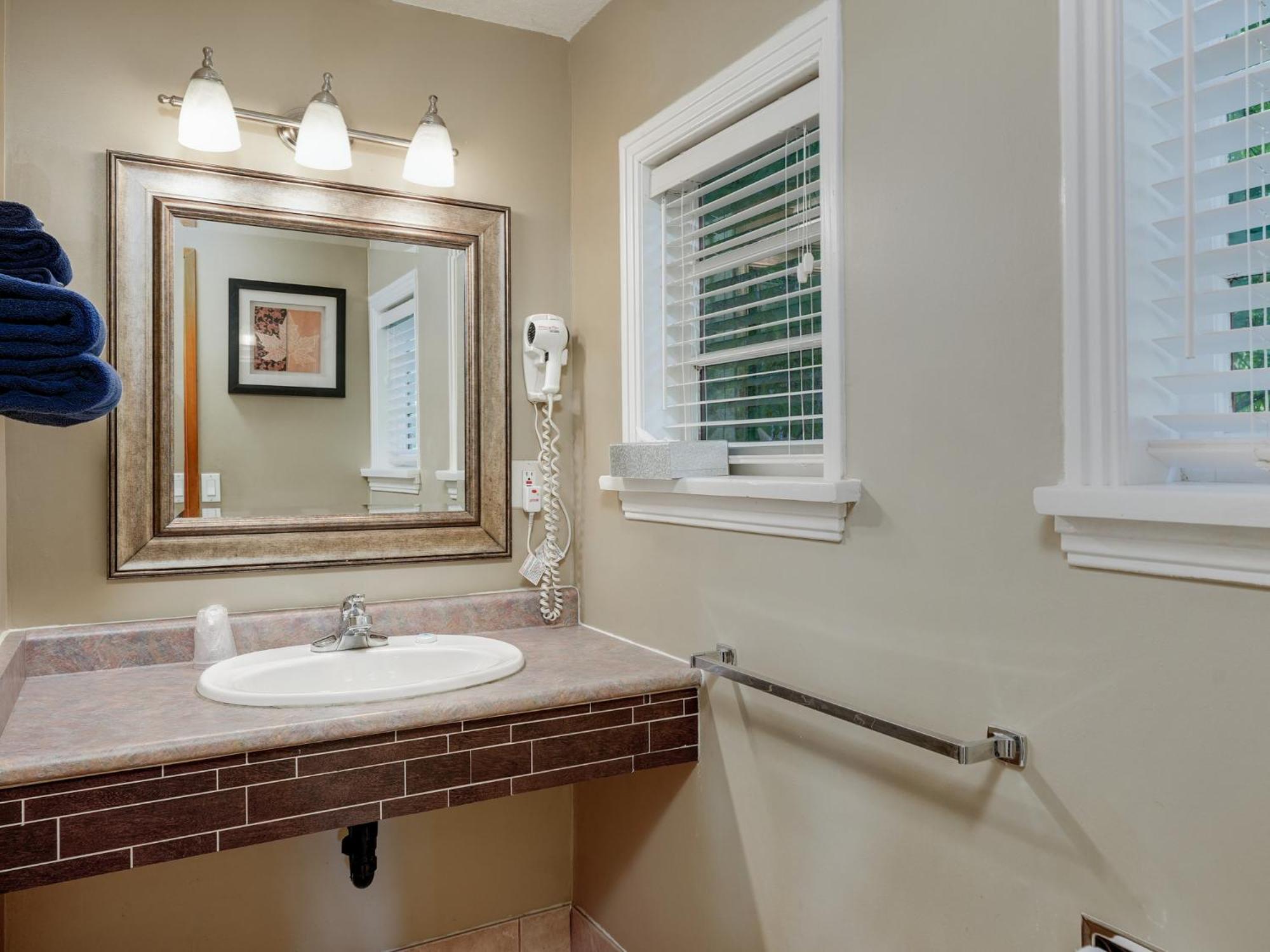 Malahat Bungalows Motel Екстериор снимка