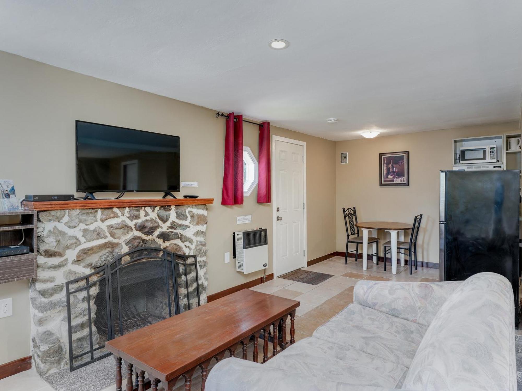 Malahat Bungalows Motel Екстериор снимка